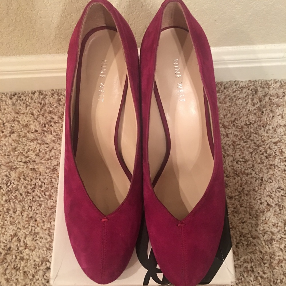 Nine West Julietto Magenta Suede Heels
